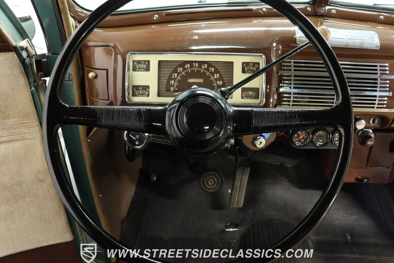Ford-Coupe-1940-Antique-Green-Beige-34