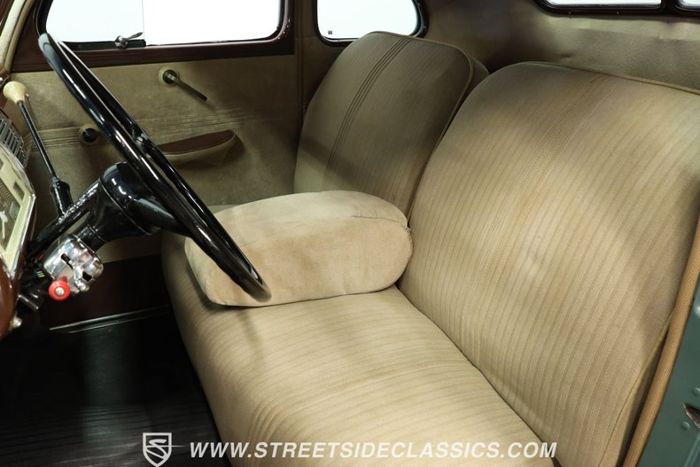 Ford-Coupe-1940-Antique-Green-Beige-38