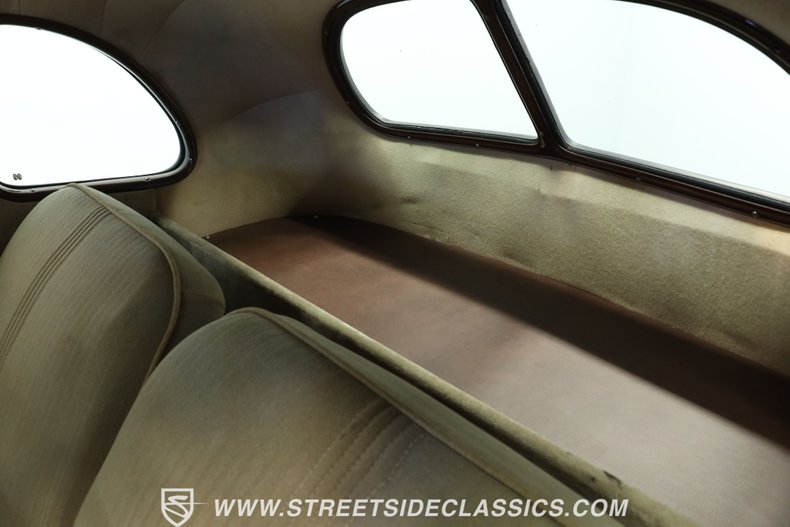Ford-Coupe-1940-Antique-Green-Beige-39