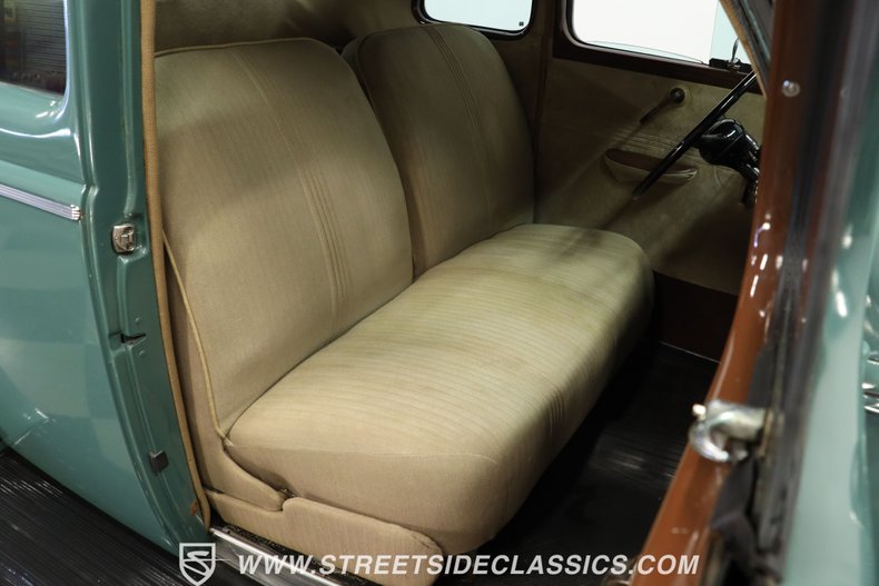 Ford-Coupe-1940-Antique-Green-Beige-41