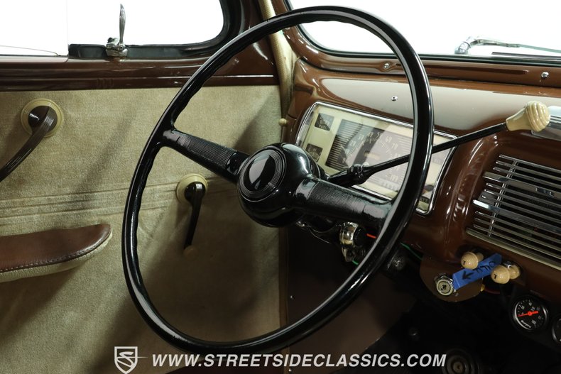 Ford-Coupe-1940-Antique-Green-Beige-44