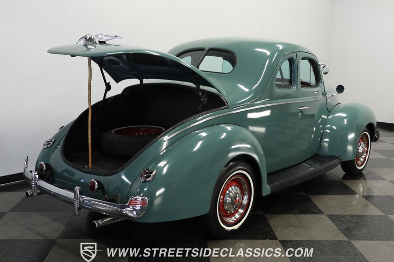 Ford-Coupe-1940-Antique-Green-Beige-48