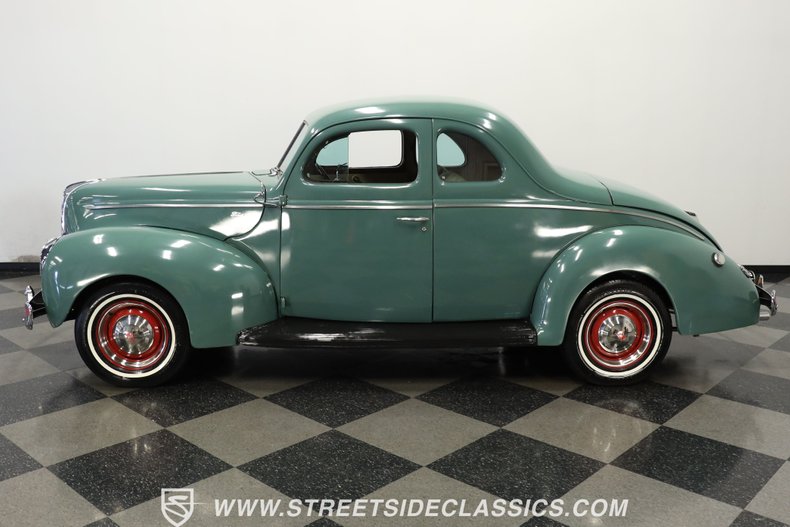 Ford-Coupe-1940-Antique-Green-Beige