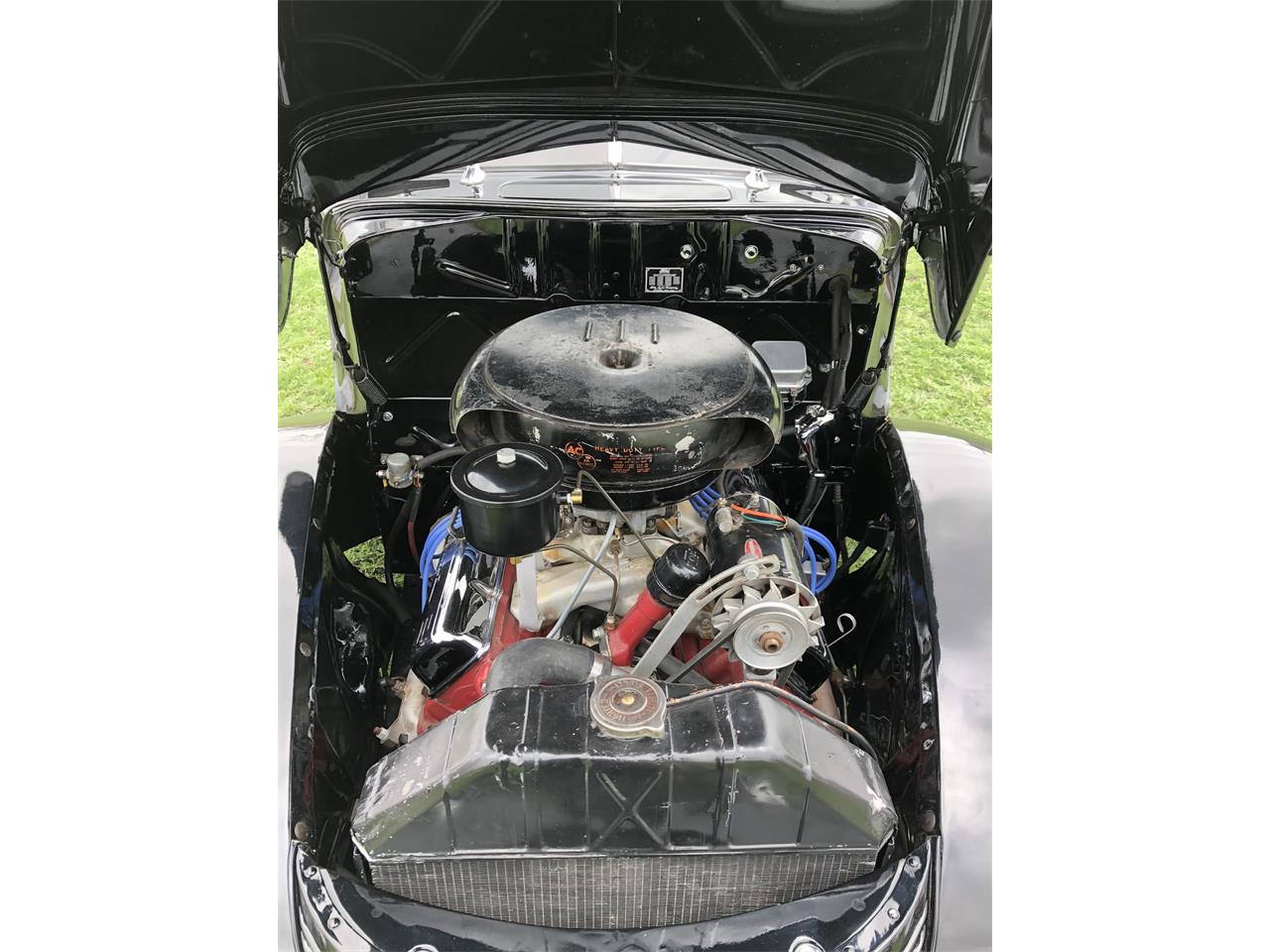 Ford-Coupe-1940-Black-Maroontan-5