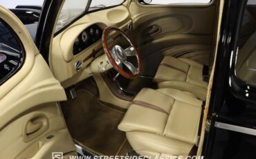 Ford-Coupe-1940-Black-Tan-11