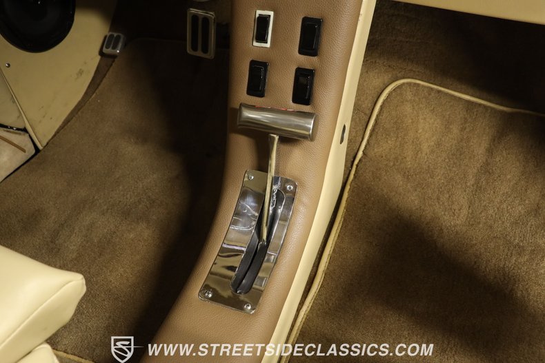 Ford-Coupe-1940-Black-Tan-16