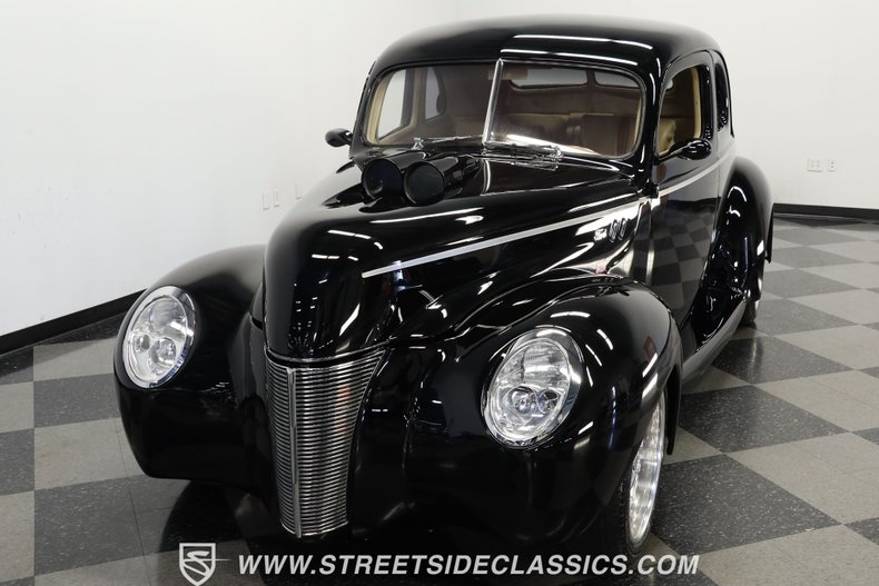 Ford-Coupe-1940-Black-Tan-20