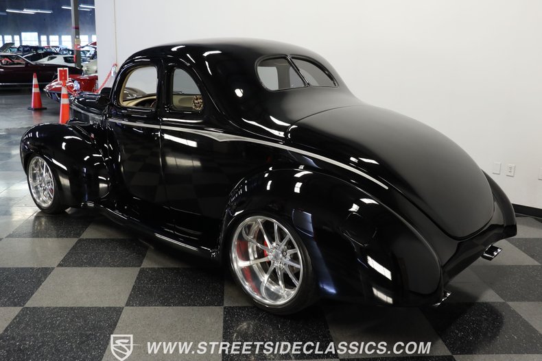 Ford-Coupe-1940-Black-Tan-21