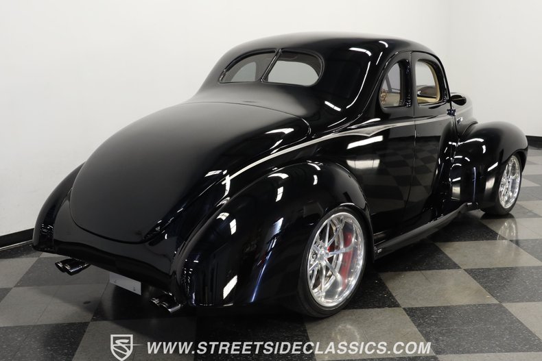 Ford-Coupe-1940-Black-Tan-25