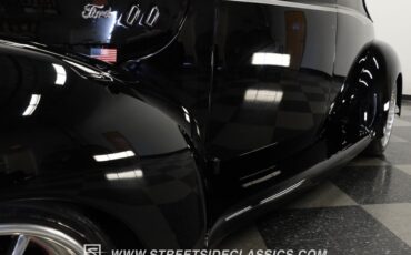 Ford-Coupe-1940-Black-Tan-32
