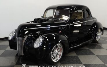 Ford-Coupe-1940-Black-Tan-4