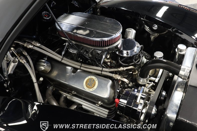 Ford-Coupe-1940-Black-Tan-40