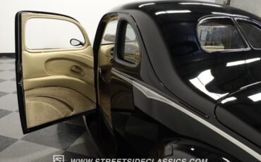 Ford-Coupe-1940-Black-Tan-41