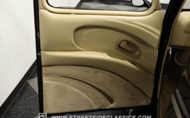 Ford-Coupe-1940-Black-Tan-42