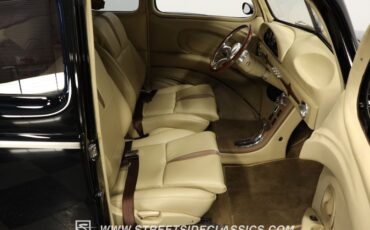 Ford-Coupe-1940-Black-Tan-47