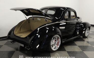 Ford-Coupe-1940-Black-Tan-9