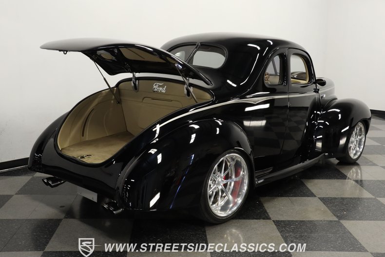 Ford-Coupe-1940-Black-Tan-9