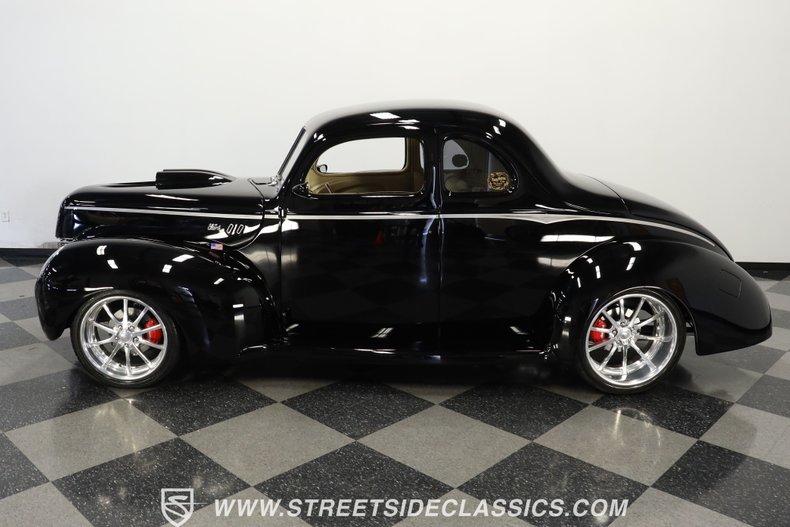 Ford-Coupe-1940-Black-Tan