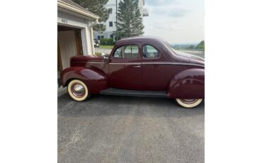 Ford-Coupe-1940-Burgundy-Beige-2