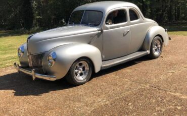 Ford-Coupe-1940-Silver