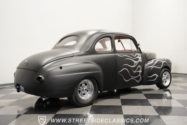 Ford-Coupe-1941-Matte-Black-Red-27