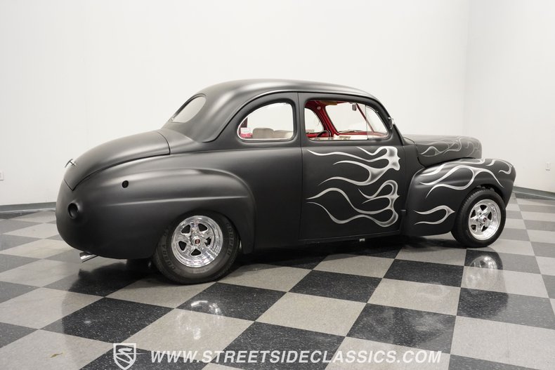 Ford-Coupe-1941-Matte-Black-Red-28