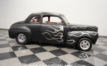 Ford-Coupe-1941-Matte-Black-Red-30