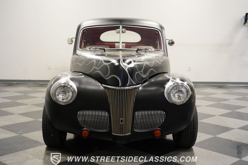Ford-Coupe-1941-Matte-Black-Red-32