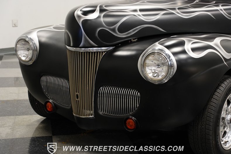 Ford-Coupe-1941-Matte-Black-Red-33