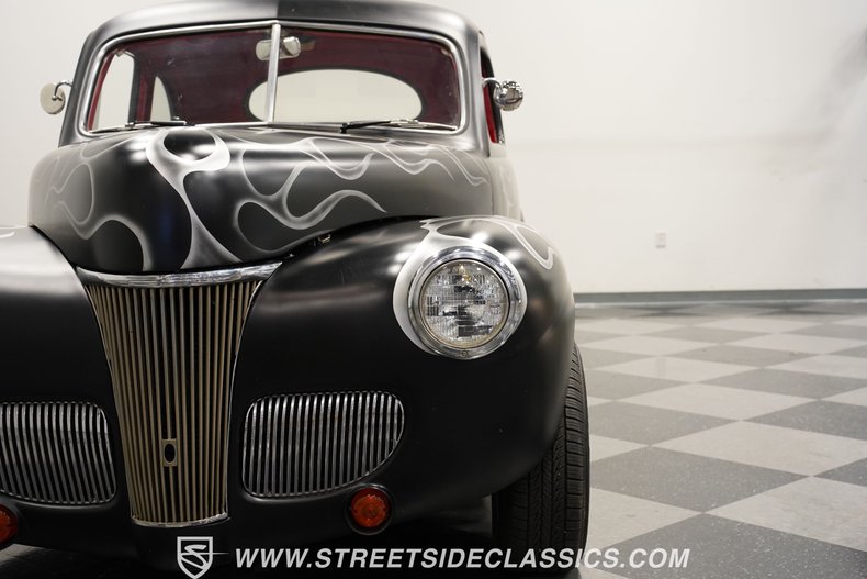 Ford-Coupe-1941-Matte-Black-Red-34