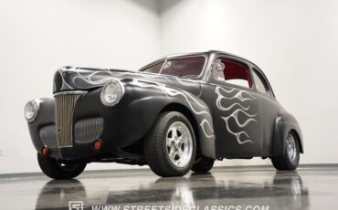 Ford-Coupe-1941-Matte-Black-Red-35
