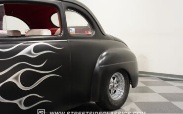 Ford-Coupe-1941-Matte-Black-Red-36