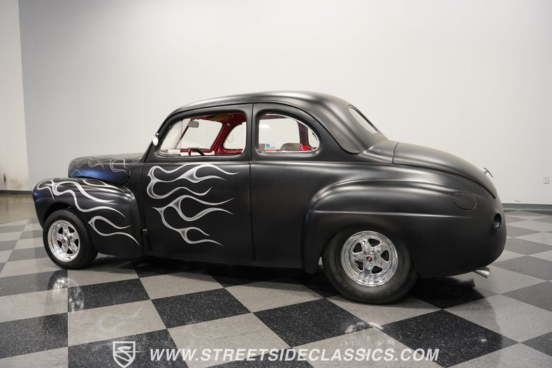 Ford-Coupe-1941-Matte-Black-Red-6