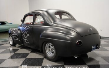 Ford-Coupe-1941-Matte-Black-Red-7