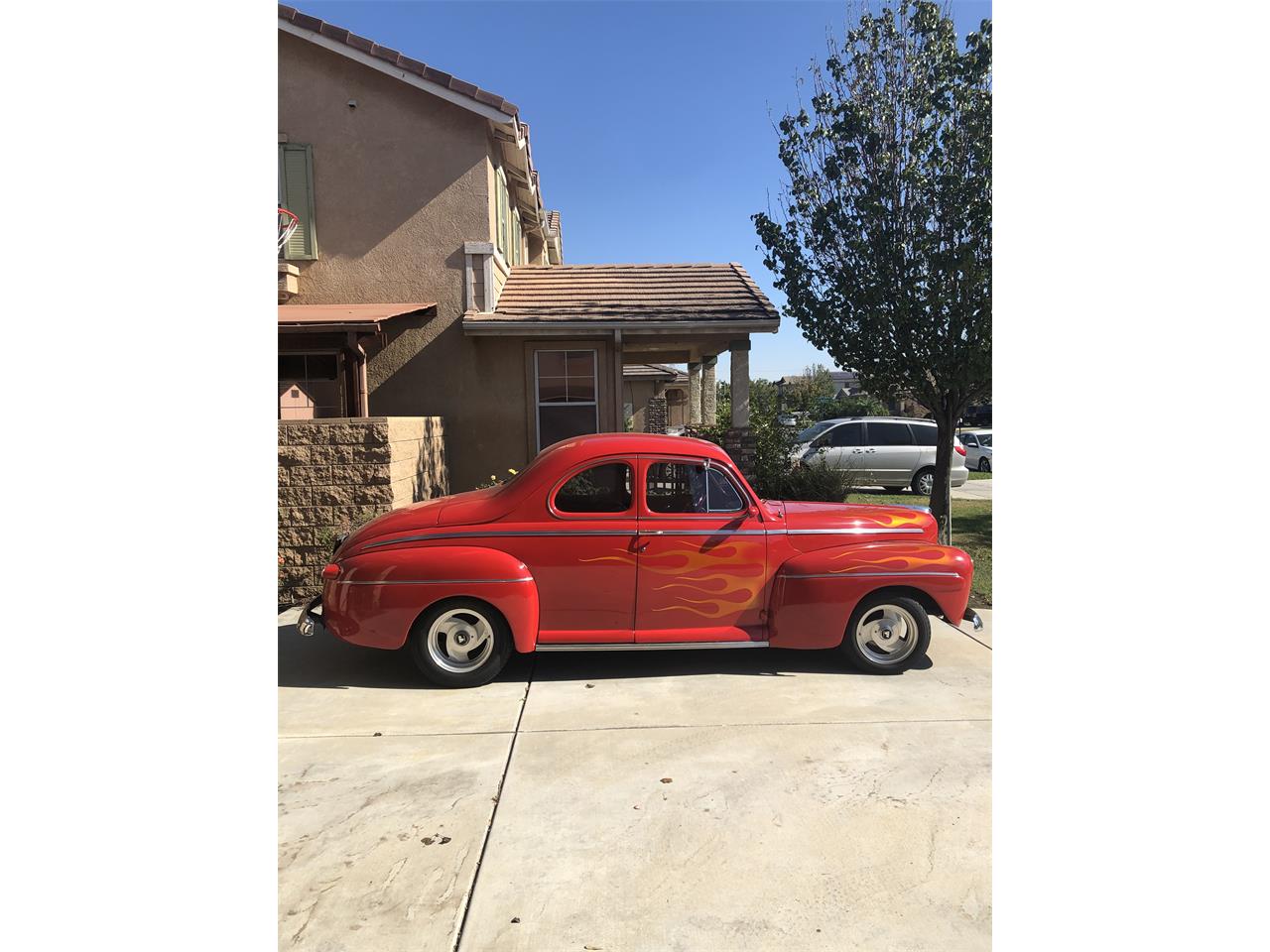 Ford-Coupe-1946-Red-w-flames-Redblk-3