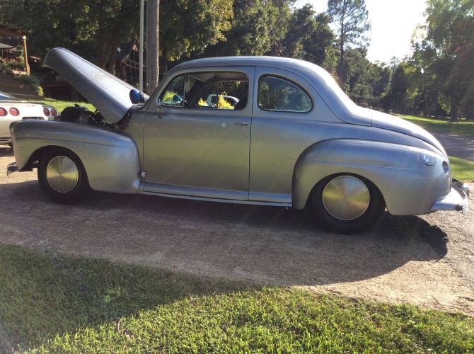 Ford-Coupe-1947-Silver-9