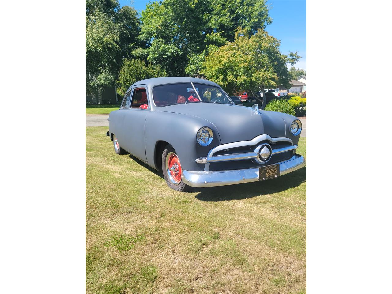 Ford-Coupe-1949-Primer-Red-and-Black-1