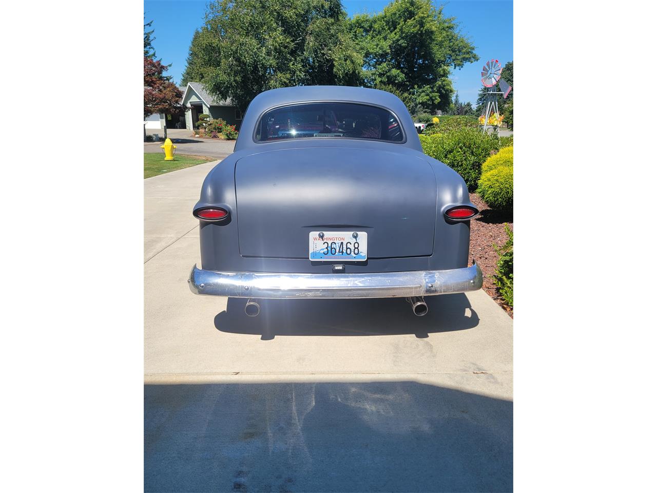 Ford-Coupe-1949-Primer-Red-and-Black-10