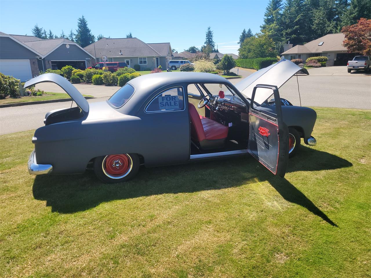 Ford-Coupe-1949-Primer-Red-and-Black-14