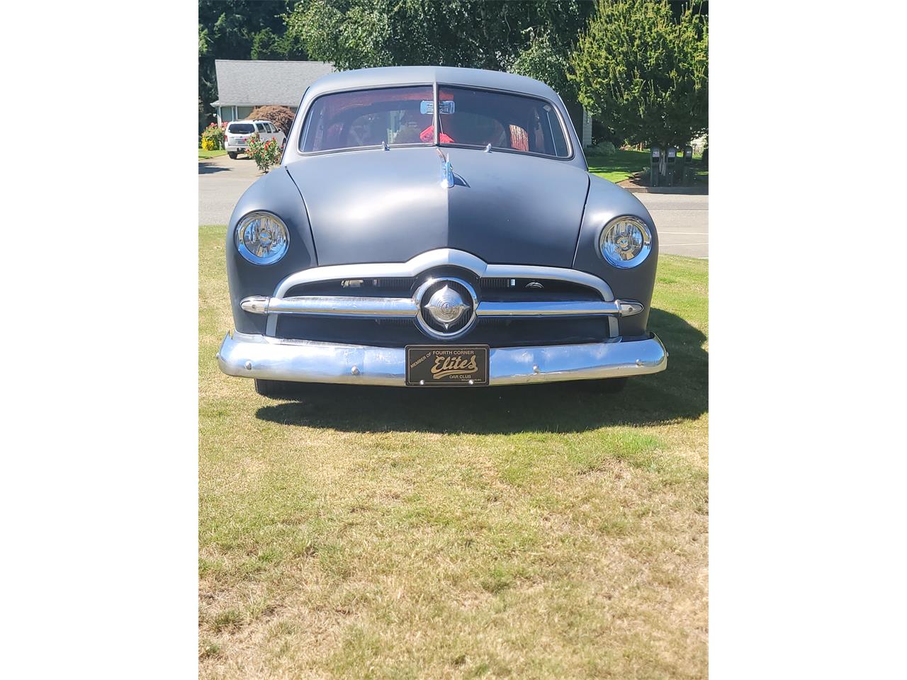 Ford-Coupe-1949-Primer-Red-and-Black-2