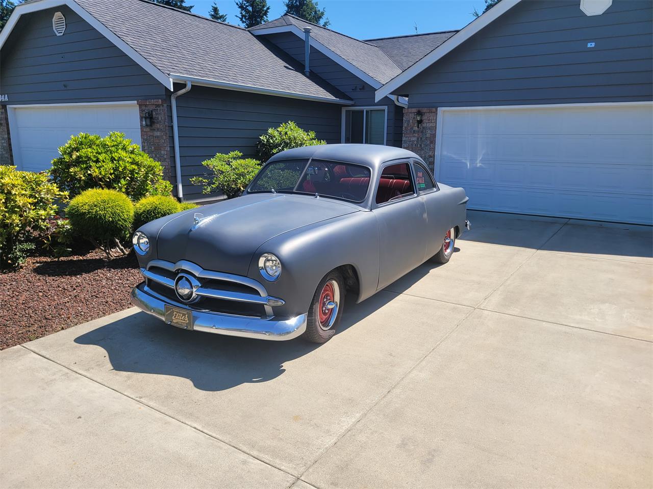 Ford-Coupe-1949-Primer-Red-and-Black-7