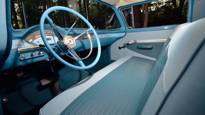 Ford-Courier-1957-12