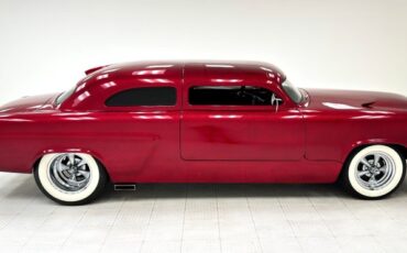 Ford-Crestline-1953-Metalflake-Red-Black-14