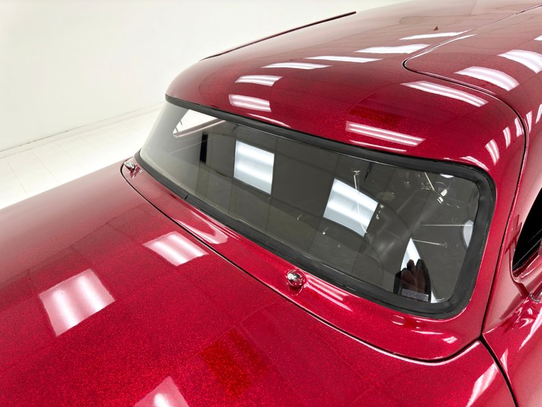 Ford-Crestline-1953-Metalflake-Red-Black-22