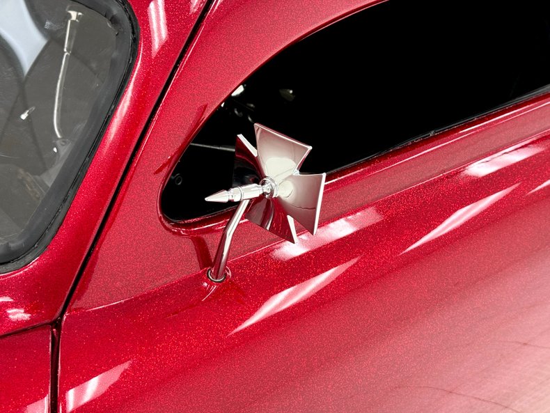 Ford-Crestline-1953-Metalflake-Red-Black-23