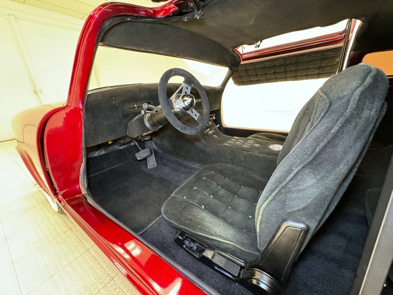 Ford-Crestline-1953-Metalflake-Red-Black-37