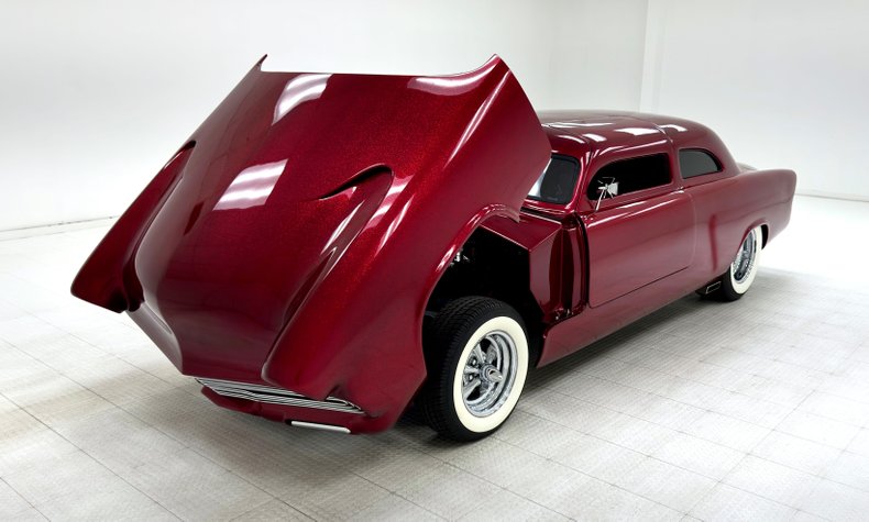 Ford-Crestline-1953-Metalflake-Red-Black