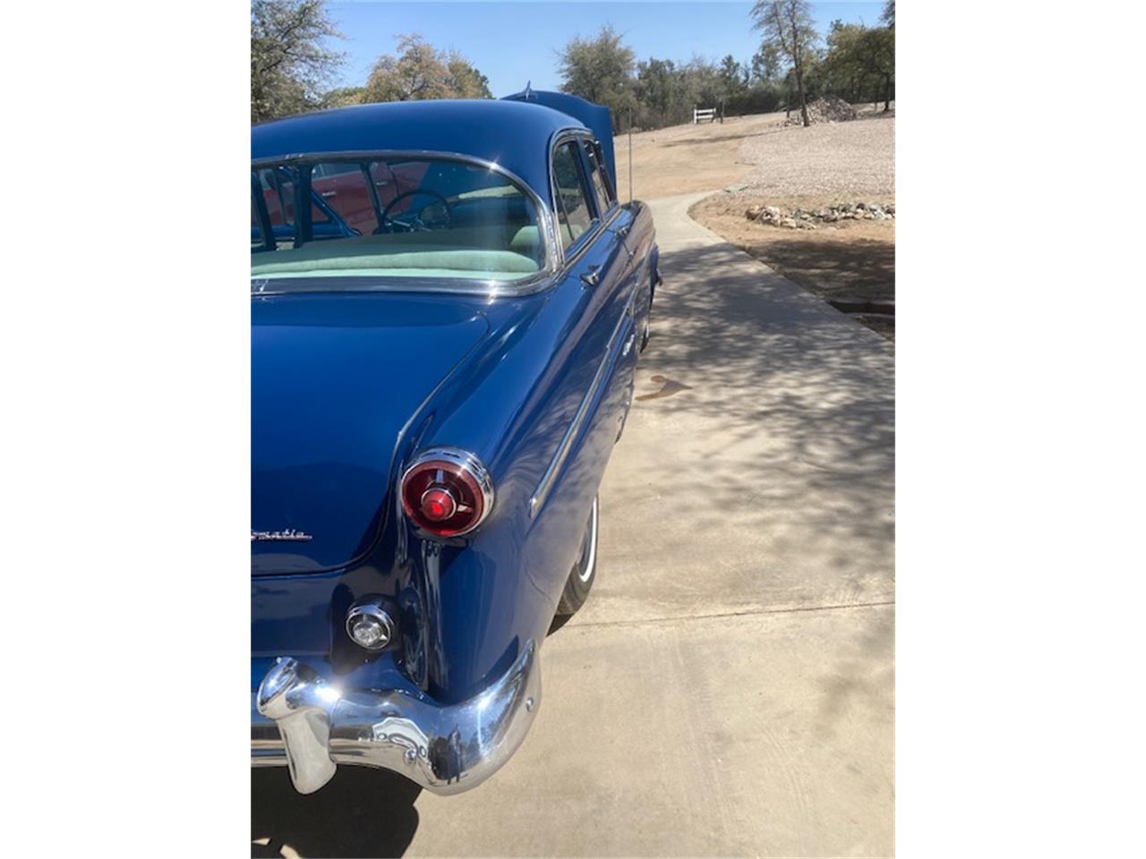Ford-Crestline-1954-Navy-Blue-Tan-19