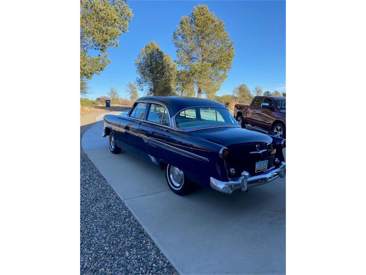 Ford-Crestline-1954-Navy-Blue-Tan-20