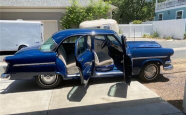 Ford-Crestline-1954-Navy-Blue-Tan-26